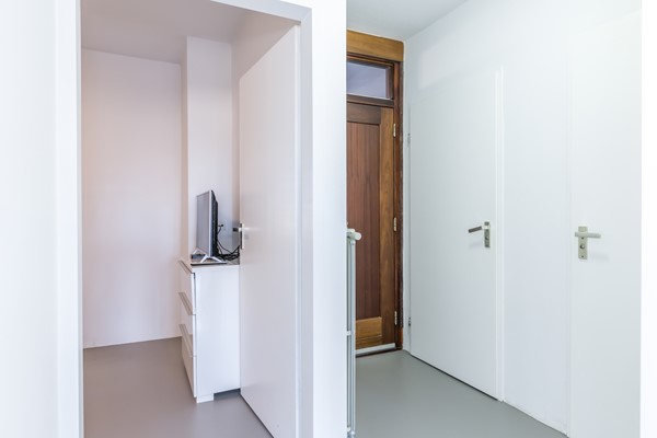 Foto - Te koop: Dit instapklare gerenoveerde 2 slaapkamer appartement uit 2017 met energielabel A in centrum Heerlen.